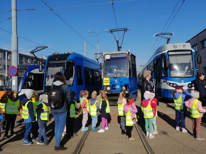 W zajezdni tramwajowej - zdjęcie 7