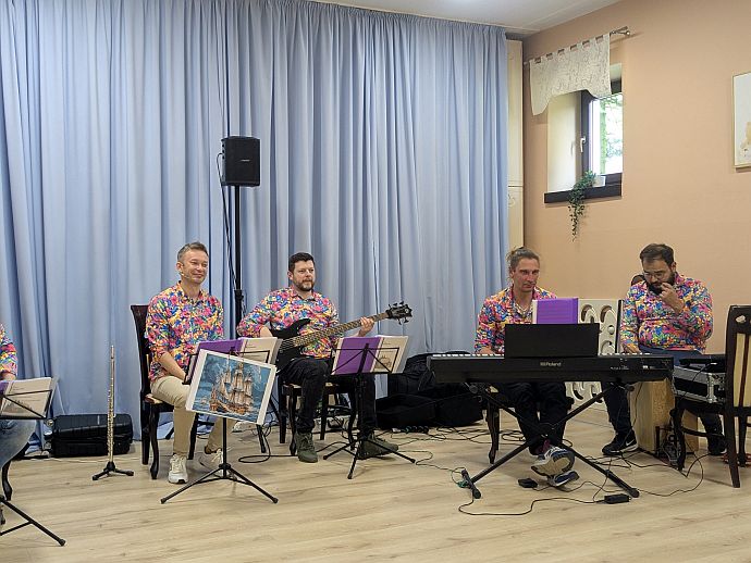 Mobilna filharmonia „Letnie przeboje na wakacyjne podboje”